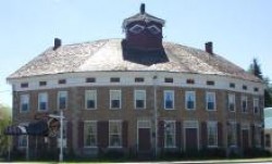 Ye Olde Landmark Tavern